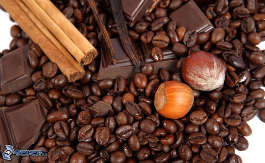 café en grains, noisettes, chocolat, cannelle