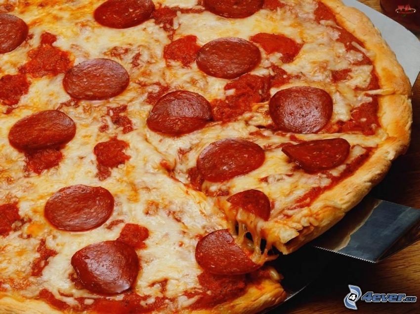 pizza au salami