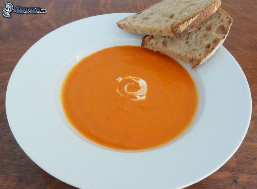 soupe à la tomate, le pain