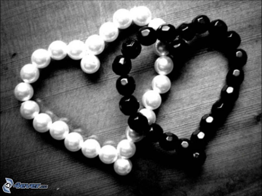 bijoux de cœurs, bracelets, perles