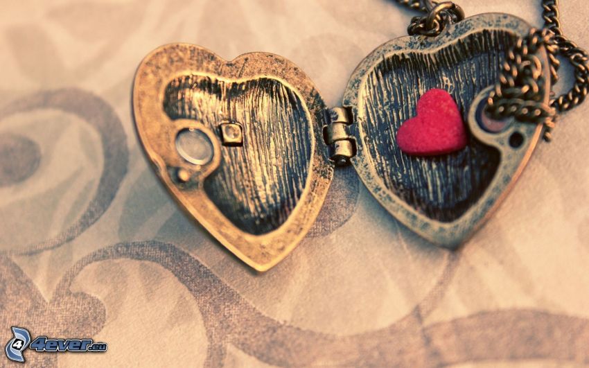 cœurs, pendentif avec coeur