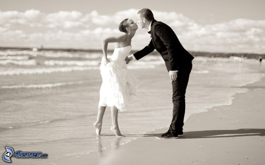 couple sur la plage, mer