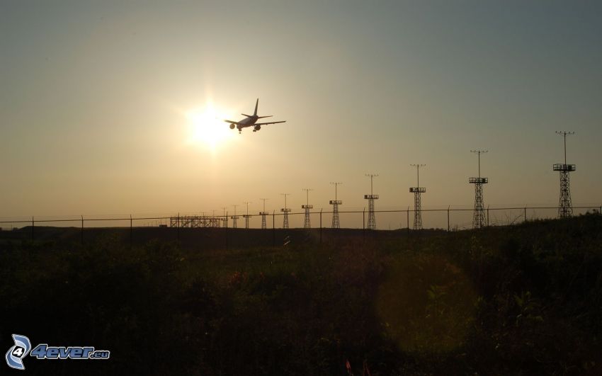 atterrissage, avion, aéroport, silhouette de l'avion, coucher du soleil