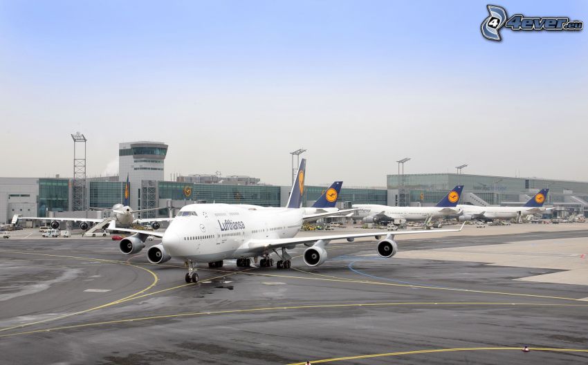 Boeing 747, avion, aéroport, Lufthansa