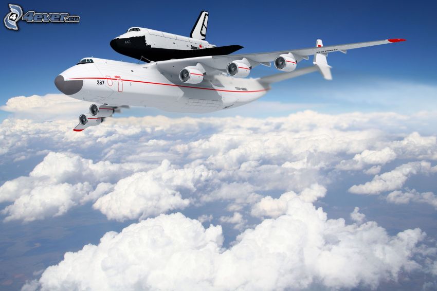 transport de la navette spatiale, avion-fusée russe Bourane, Antonov AN-225, au-dessus des nuages