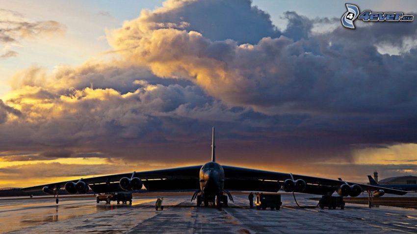 Boeing B-52 Stratofortress, nuages