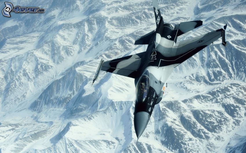 F-16 Fighting Falcon, montagnes enneigées