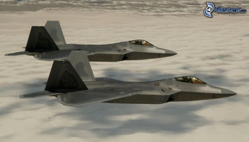 F-22 Raptor escadrille, nuages
