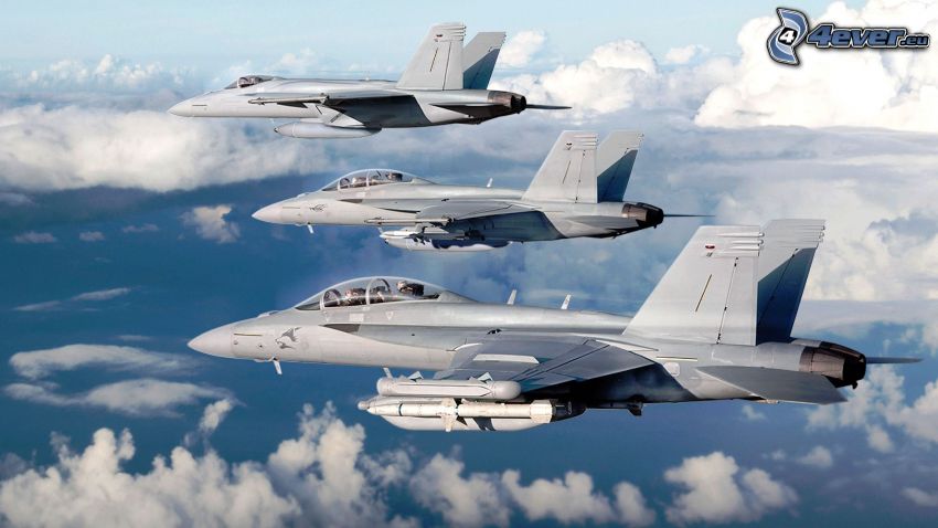 F/A-18E Super Hornet, au-dessus des nuages
