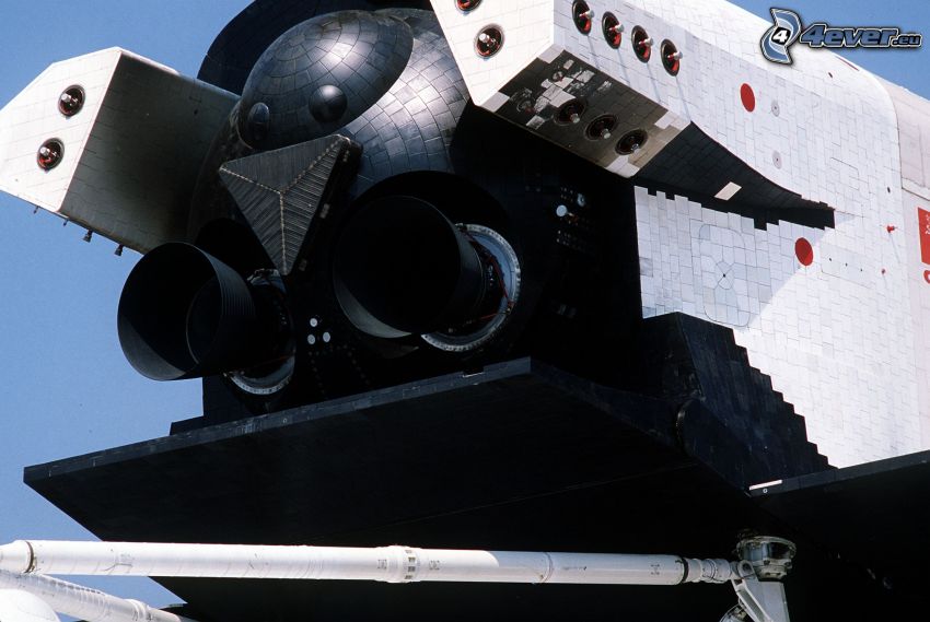 avion-fusée russe Bourane, moteurs de la navette spatiale