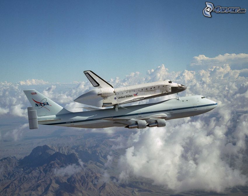 navette spatiale Discovery, transport de la navette spatiale, Boeing 747, avion