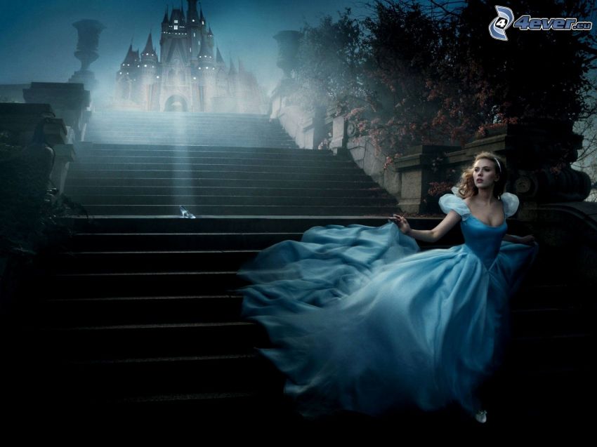 Cendrillon, Scarlett Johansson, robe bleue, château