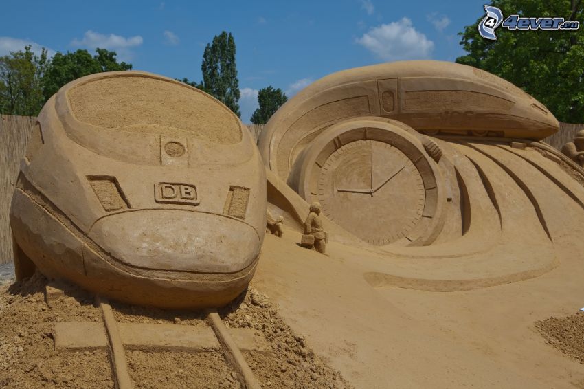 sculptures de sable, train, montre, rails