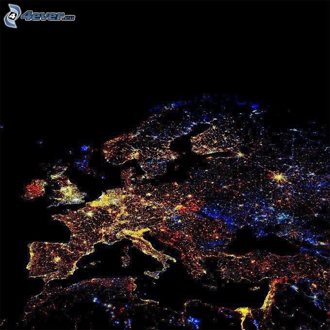 europe illuminée dans la nuit