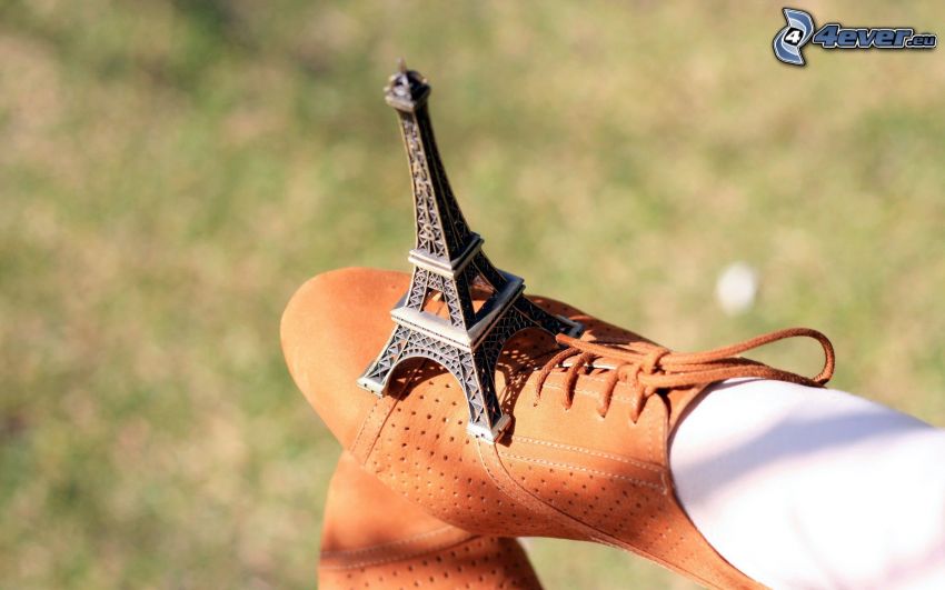 Tour Eiffel, jambes
