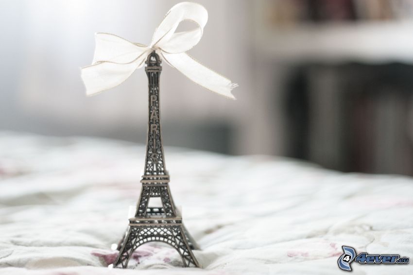 Tour Eiffel, pendentif