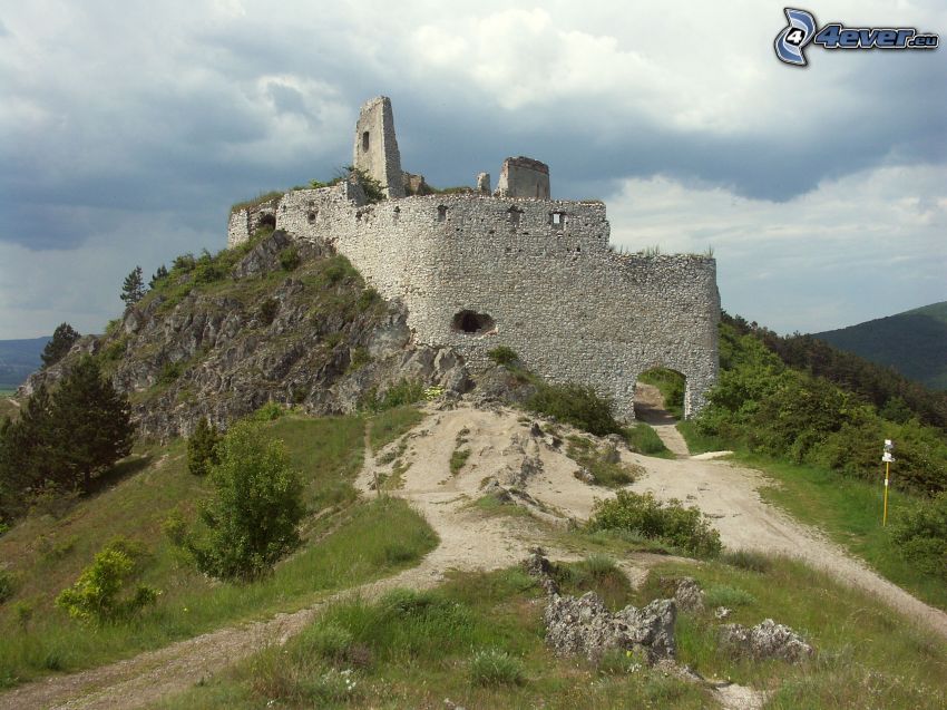 Čachtice, Slovaquie, château, ruines