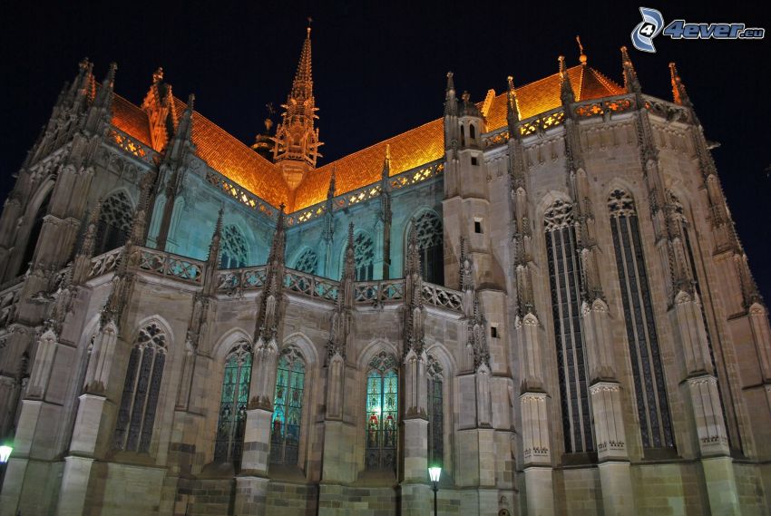Cathédrale Sainte-Élisabeth, nuit