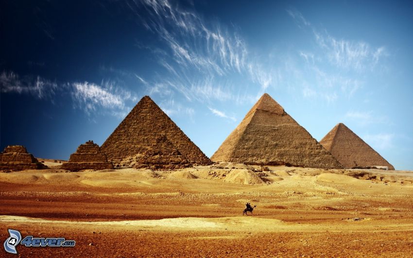pyramides de Gizeh, désert