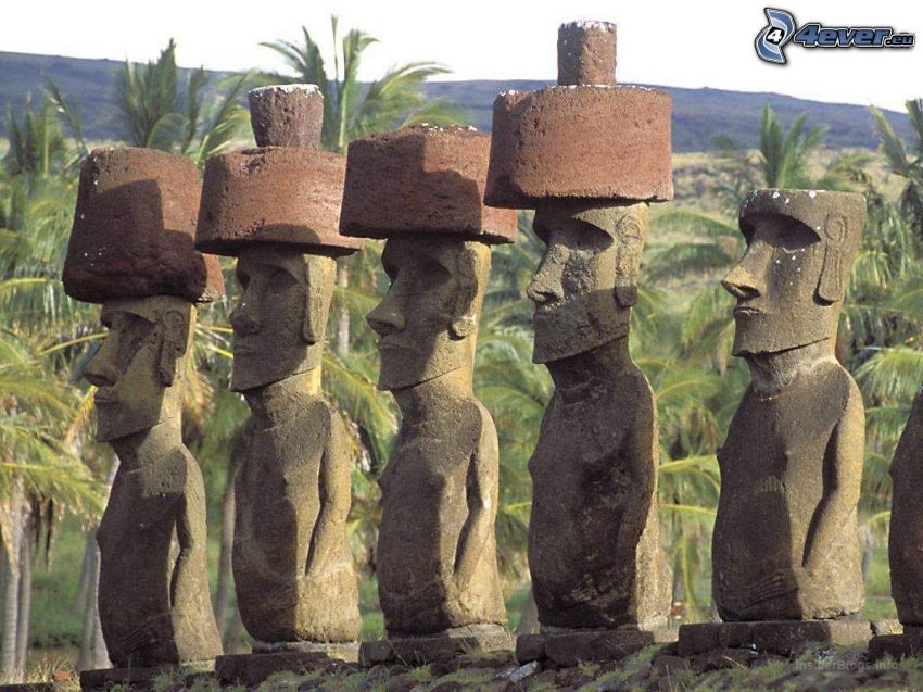 statues Moai, palmiers, Île de pâques
