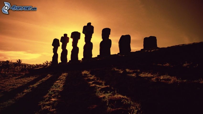 statues Moai, silhouettes, coucher du soleil, Île de pâques