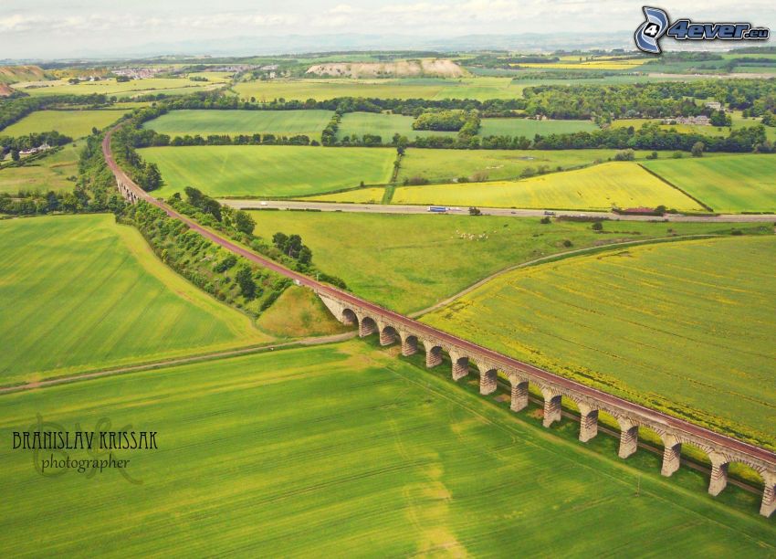 chemins de fer, pont de pierre, champs, autoroute