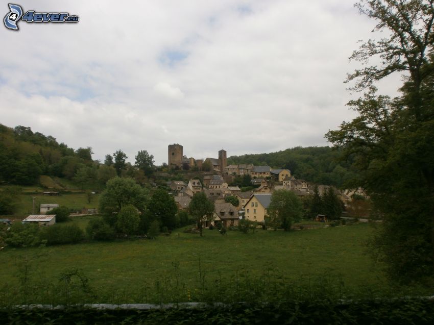 village, château