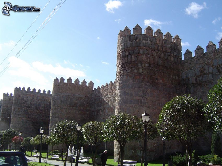 Ávila, Espagne, fortification, arbres