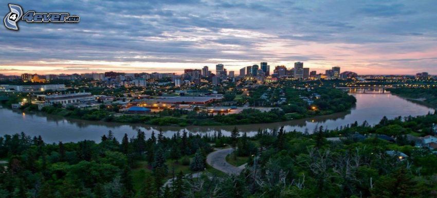 Edmonton, gratte-ciel, rivière