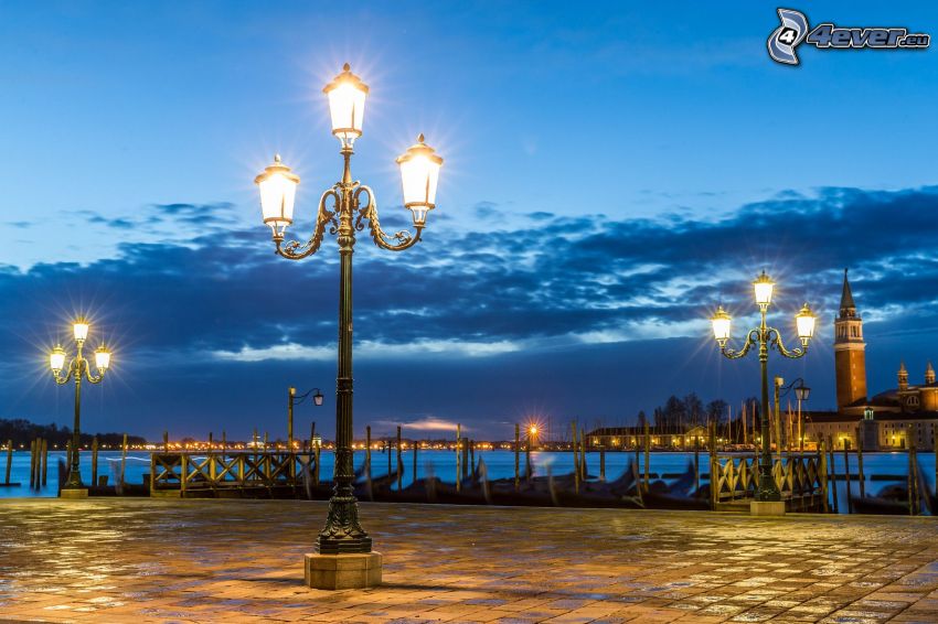 lampadaires, soirée, Venise