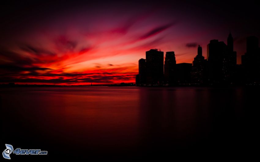 Manhattan, aube du soir, coucher du soleil rouge, silhouette de la ville