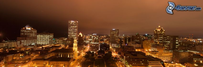 Milwaukee, ville dans la nuit