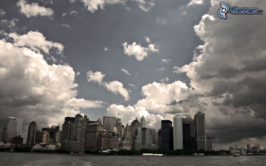 New York, gratte-ciel, nuages
