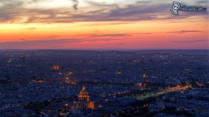 Paris, ville dans la nuit, L'Hôtel national des Invalides