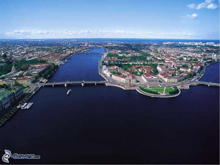 Saint-Pétersbourg, péninsule, mer