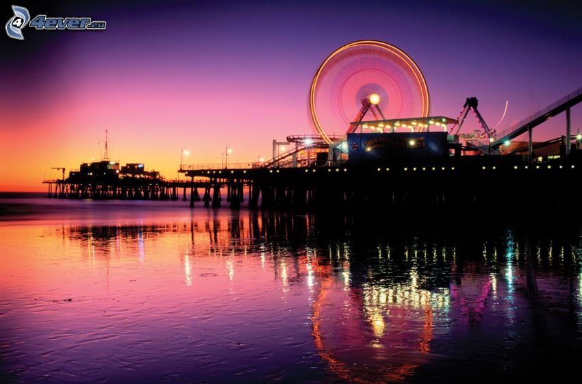 Santa Monica, parc d'attractions, Grande roue, ciel violet, mer, reflexion