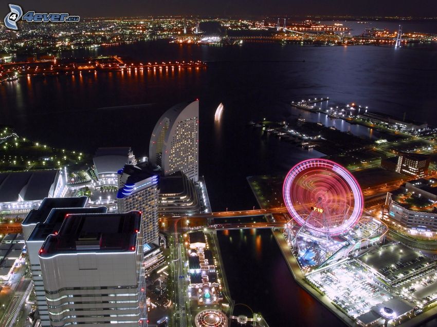Yokohama, ville dans la nuit, carrousel