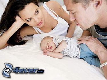 Angelina Jolie, Brad Pitt, bébé, famille
