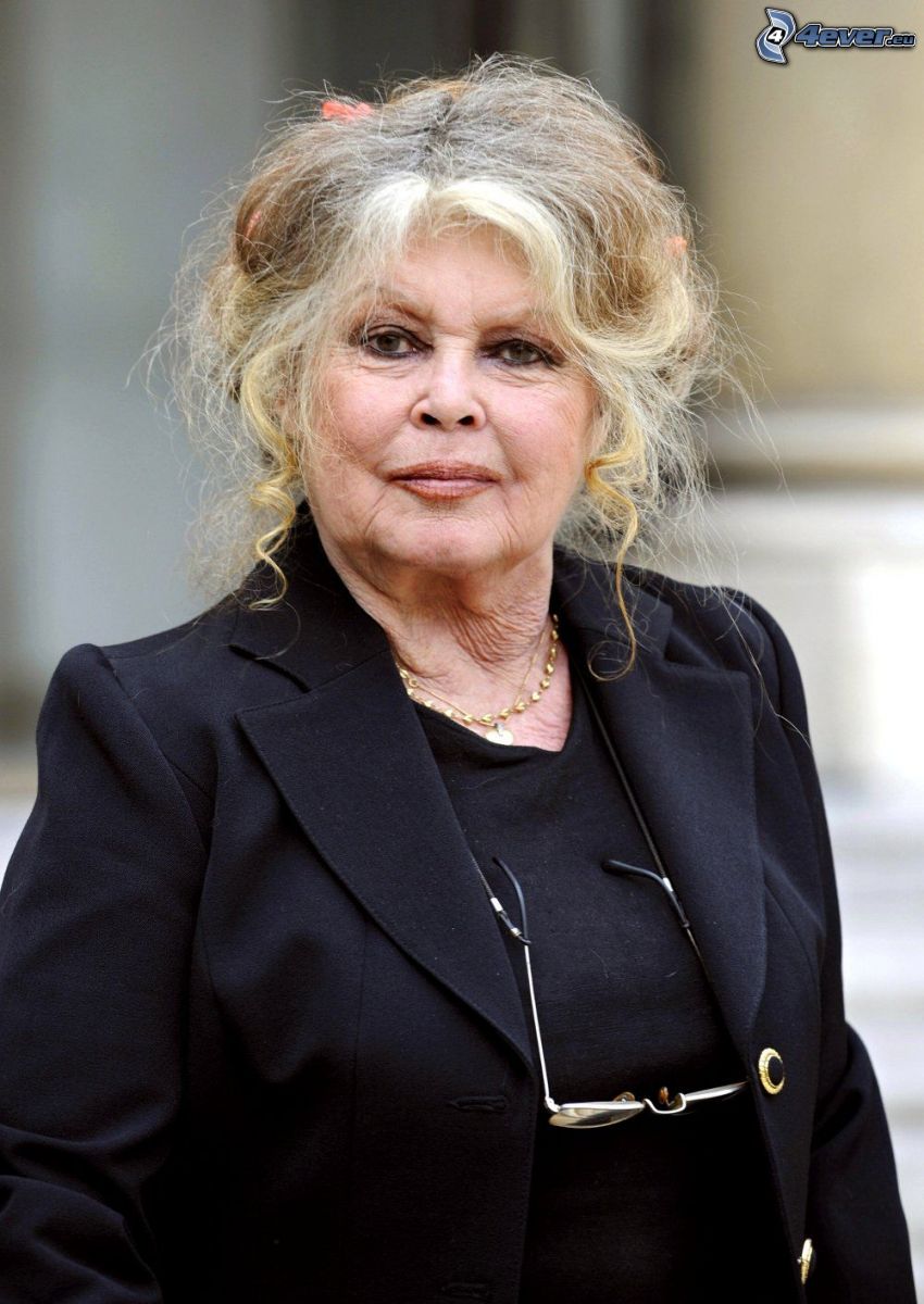 Brigitte Bardot, veste