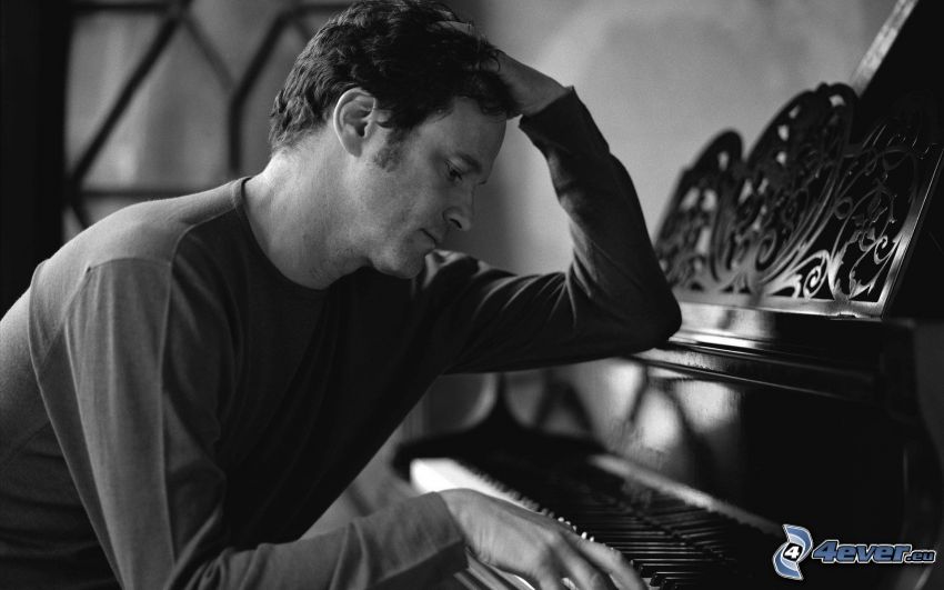 Colin Firth, jouer du piano