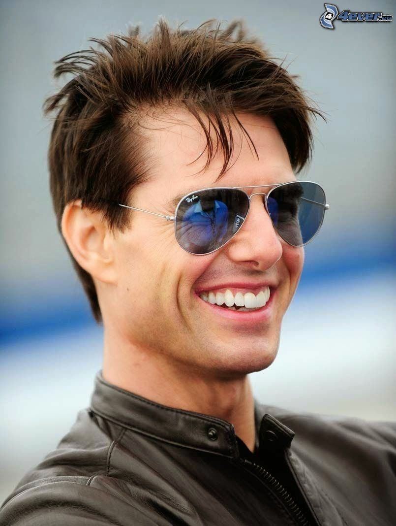 Tom Cruise, homme avec des lunettes, sourire