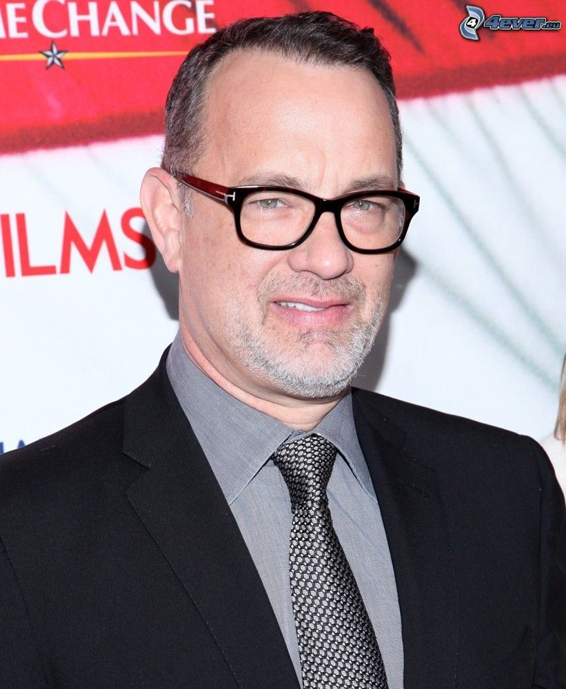 Tom Hanks, homme avec des lunettes, homme en costume