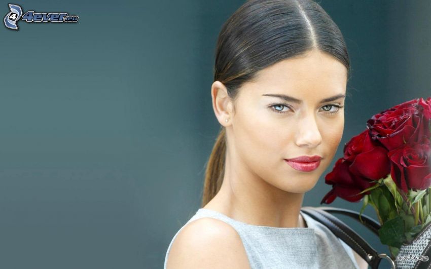 Adriana Lima, roses rouges, modèle