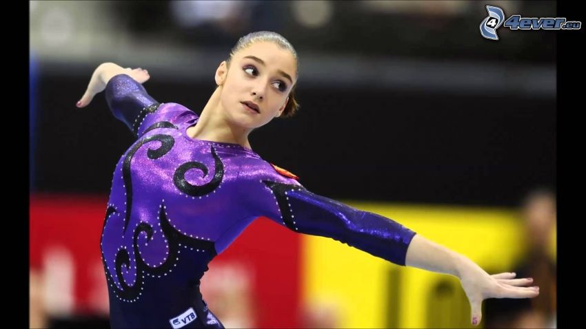Aliya Mustafina, Gymnaste