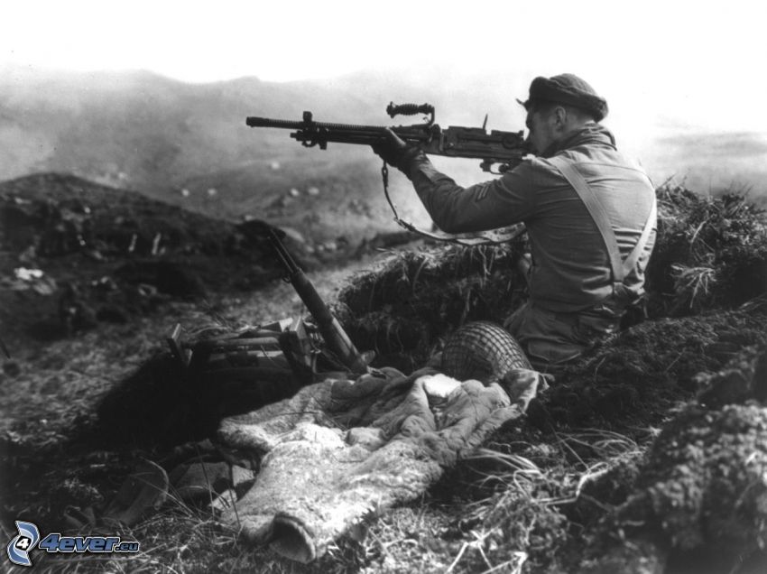 le soldat avec l'arme, guerre, vieille photographie, tir