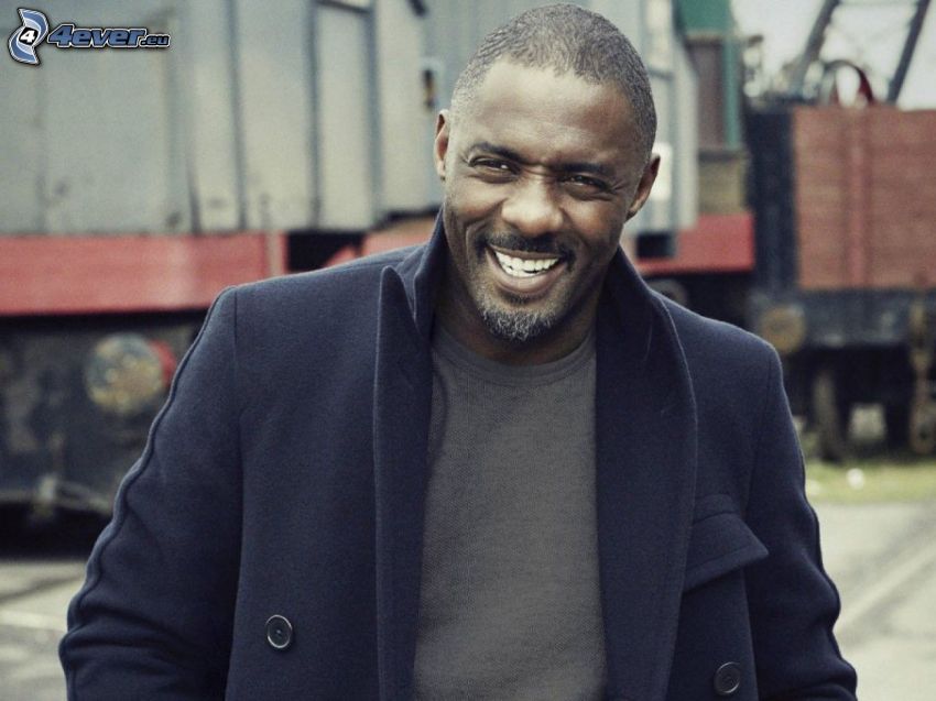 Idris Elba, sourire