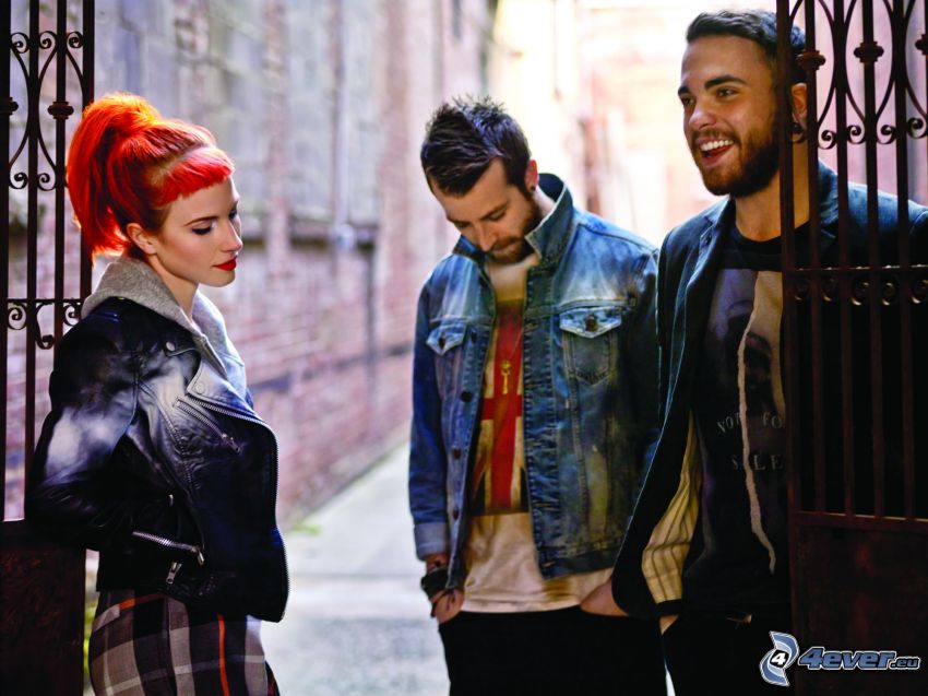 Paramore, rire, portail