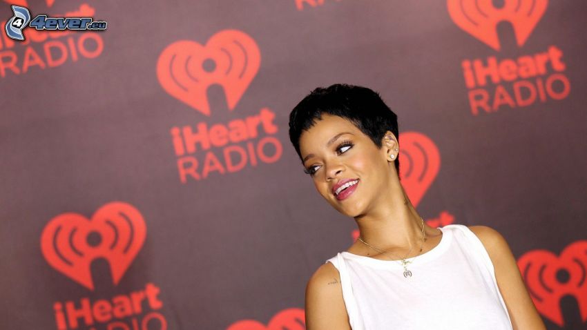 Rihanna, cœurs