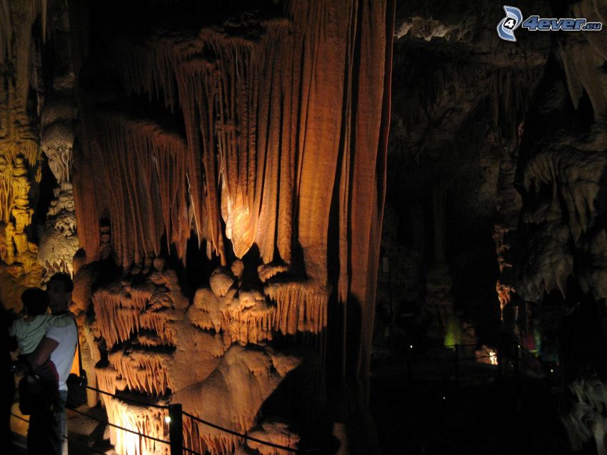 Avshalom, grotte, stalactites