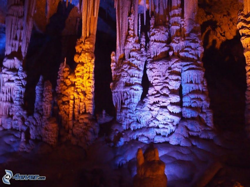 Avshalom, grotte, stalagmites, stalactites